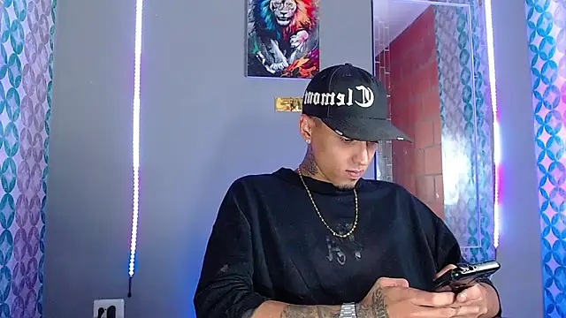 Liam lee online show from 7, 4, 2026