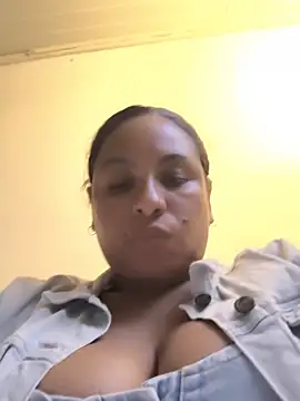 Snapshot of Francesca_ferrari chatting on 22, 5, 2026 Francesca ferrari online show from 22, 5, 2026