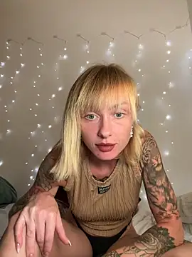 Snapshot of haileyhope_ chatting on 1, 10, 2025 haileyhope  online show from 1, 10, 2025