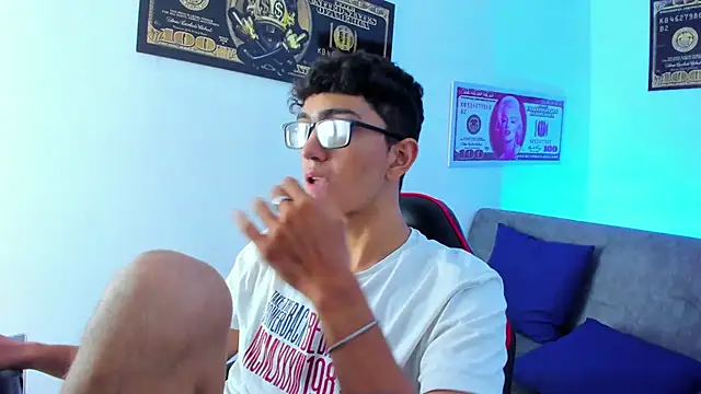 TylerWhite  online show from 1, 2, 2025