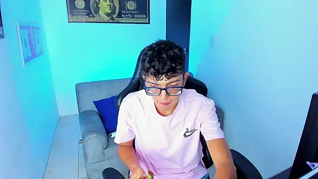 TylerWhite  online show from 9, 2, 2025