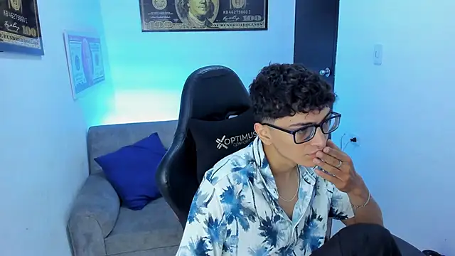 TylerWhite  online show from 19, 2, 2025