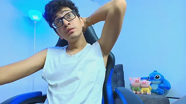 TylerWhite  online show from 11, 9, 2025