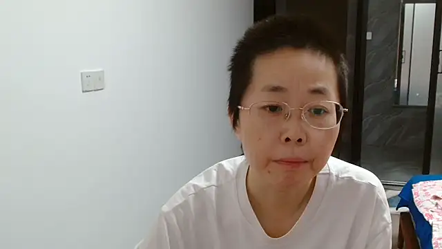 Snapshot of sonyx chatting on 28, 4, 2026 sonyx online show from 28, 4, 2026
