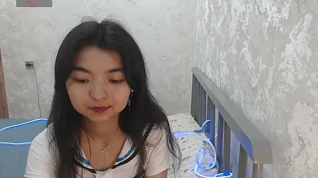 Snapshot of Shy_Kira chatting on 1, 7, 2026 Shy Kira online show from 1, 7, 2026