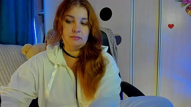 Snapshot of CoraSwon chatting on 9, 7, 2026 CoraSwon online show from 9, 7, 2026