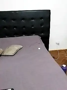 littlebrunett online show from 23, 2, 2025