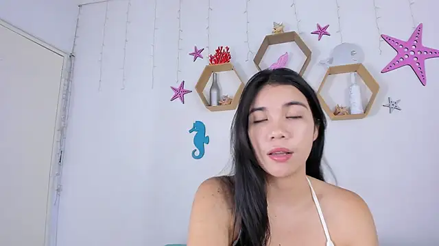 Snapshot of Emiily_Parkerr chatting on 7, 12, 2024 Emiily Parkerr online show from 7, 12, 2024