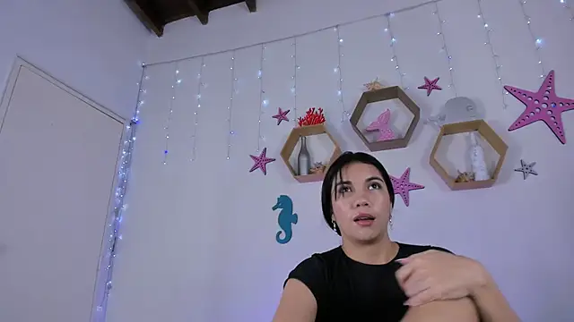 Snapshot of Emiily_Parkerr chatting on 10, 1, 2025 Emiily Parkerr online show from 10, 1, 2025
