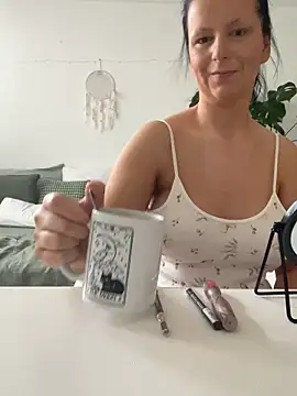 Snapshot of Off__Melonenmandy chatting on 16, 4, 2026 Off Melonenmandy online show from 16, 4, 2026