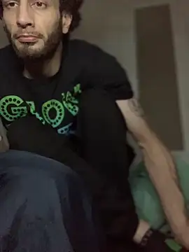 Snapshot of pantslesstraveler_plt chatting on 9, 9, 2025 pantslesstraveler plt online show from 9, 9, 2025