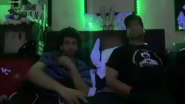 Snapshot of pantslesstraveler_plt chatting on 12, 11, 2025 pantslesstraveler plt online show from 12, 11, 2025