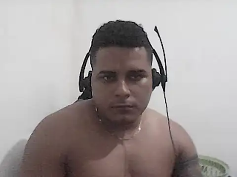 SaucyAffair0 online show from 5, 1, 2025