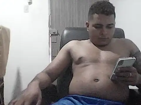 SaucyAffair0 online show from 9, 3, 2025