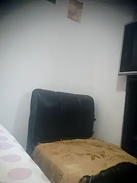 SaucyAffair0 online show from 4, 4, 2026