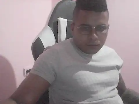 Snapshot of SaucyAffair0 chatting on 28, 6, 2026 SaucyAffair0 online show from 28, 6, 2026