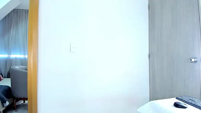 Snapshot of SofiaRios04 chatting on 7, 11, 2025 SofiaRios04 online show from 7, 11, 2025