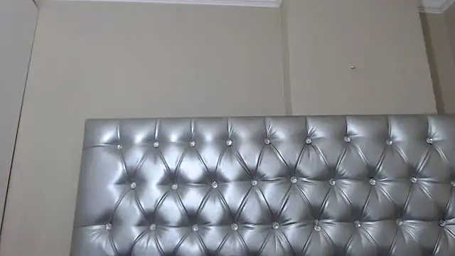 Snapshot of YourSubDesire chatting on 23, 1, 2025 YourSubDesire online show from 23, 1, 2025