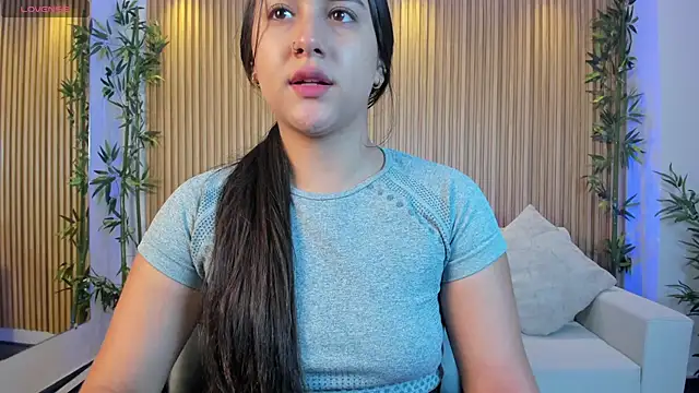 paulina sweett  online show from 10, 9, 2025