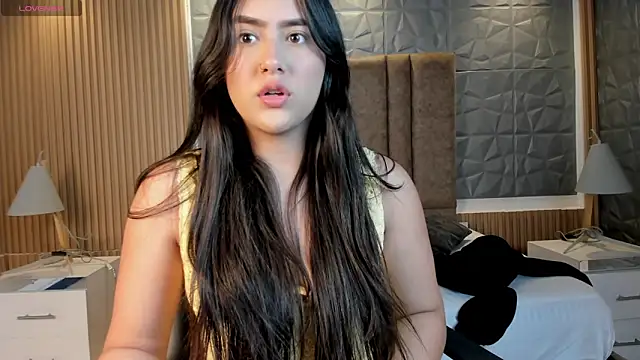 paulina sweett  online show from 17, 11, 2025