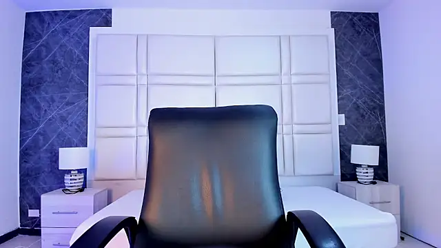 paulina sweett  online show from 30, 3, 2026