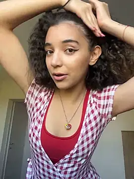 uniquerossie online show from 5, 11, 2025