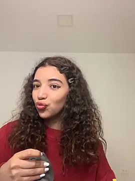 uniquerossie online show from 5, 12, 2025