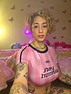 Chachou000 online show from 17, 12, 2025