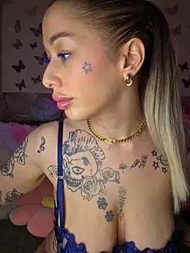 Snapshot of Chachou000 chatting on 31, 3, 2026 Chachou000 online show from 31, 3, 2026