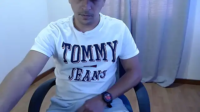 Snapshot of Bamban1419_ chatting on 2, 10, 2025 Bamban1419  online show from 2, 10, 2025