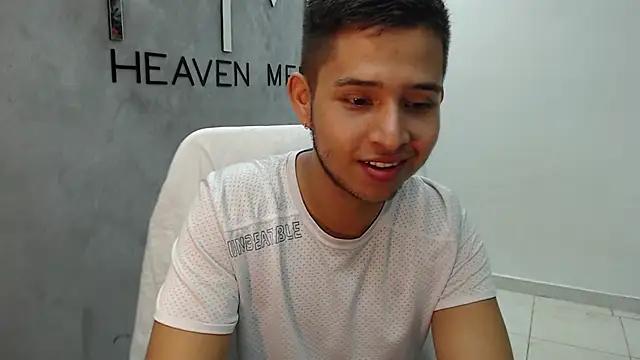 Snapshot of harold_18_ chatting on 2, 2, 2026 harold 18 online show from 2, 2, 2026