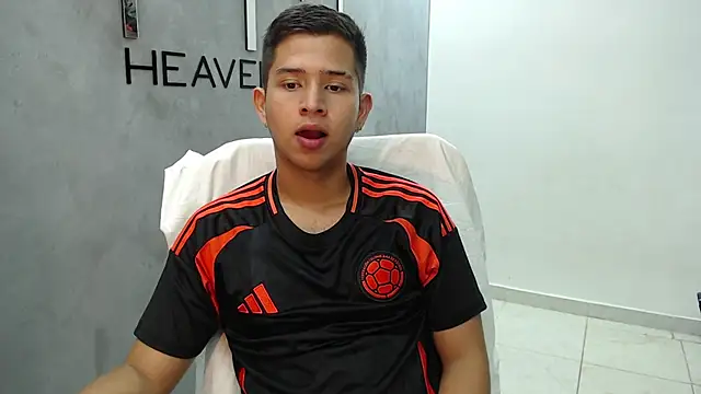 Snapshot of harold_18_ chatting on 5, 2, 2026 harold 18 online show from 5, 2, 2026