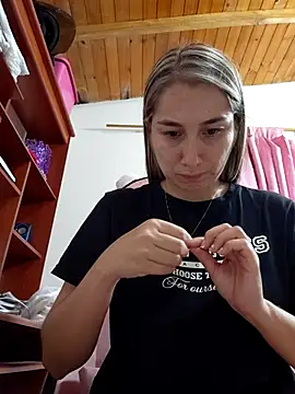 Snapshot of Iris_love18 chatting on 5, 2, 2026 Iris love18 online show from 5, 2, 2026