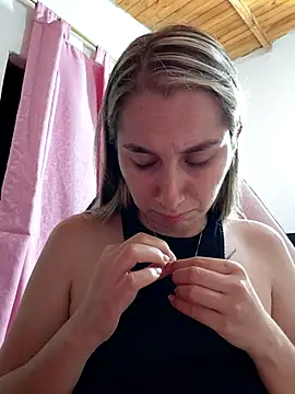 Snapshot of Iris_love18 chatting on 14, 2, 2026 Iris love18 online show from 14, 2, 2026