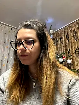 NadiraNoor online show from 1, 12, 2025