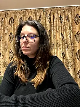 NadiraNoor online show from 5, 4, 2026