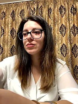 NadiraNoor online show from 14, 4, 2026