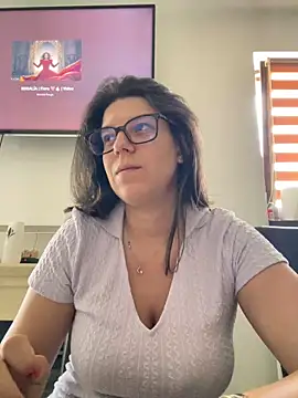 NadiraNoor online show from 11, 6, 2026