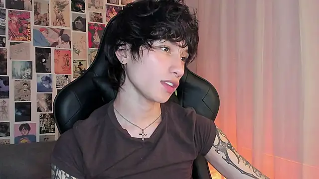 Snapshot of liamelf chatting on 17, 12, 2024 liamelf online show from 17, 12, 2024