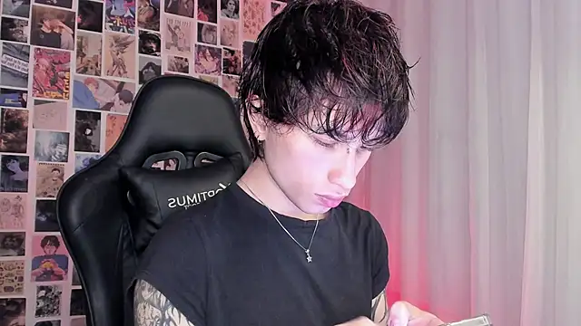 Snapshot of liamelf chatting on 16, 11, 2025 liamelf online show from 16, 11, 2025