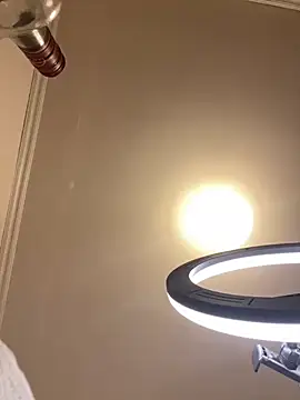 Snapshot of milkyhonybaby chatting on 5, 11, 2025 milkyhonybaby online show from 5, 11, 2025