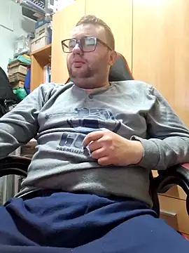 Javier bear online show from 10, 4, 2026