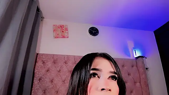 Snapshot of kimMaddiee chatting on 27, 5, 2026 kimMaddiee online show from 27, 5, 2026
