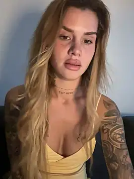 EmiliaCatalina online show from 16, 1, 2026