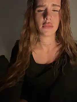 EmiliaCatalina online show from 17, 2, 2026