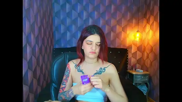 LiaHarryis online show from 12, 10, 2025