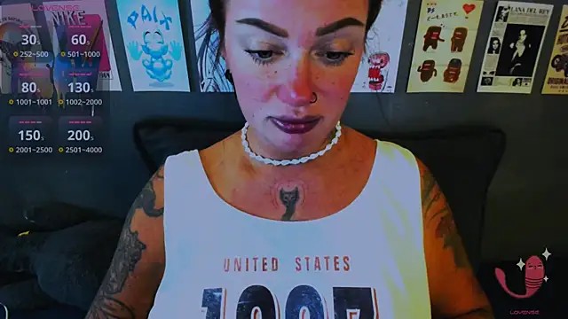 Snapshot of EllieOz chatting on 18, 4, 2026 EllieOz online show from 18, 4, 2026