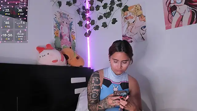 Snapshot of Violette-Ramirez01 chatting on 21, 12, 2024 Violette-Ramirez01 online show from 21, 12, 2024