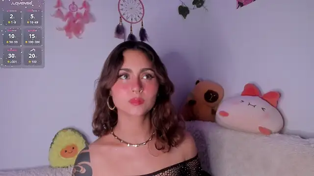 Violette-Ramirez01 online show from 13, 1, 2026