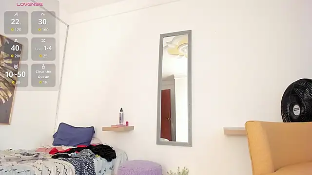Snapshot of Amina_hafsa chatting on 18, 4, 2026 Amina hafsa online show from 18, 4, 2026